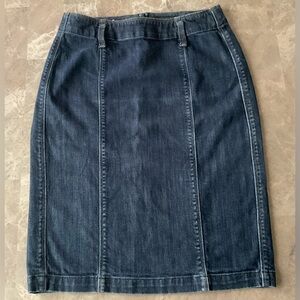 Banana Republic Y2K Denim Dark Wash pencil Skirt size 4